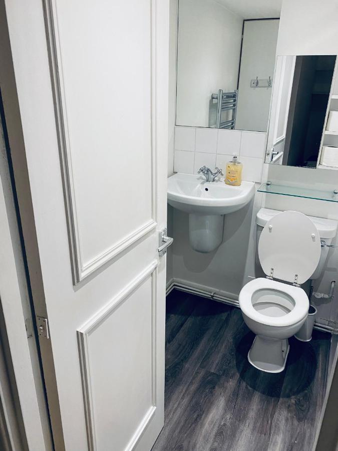 Kensington One Bed Apartment Suite London Exterior foto